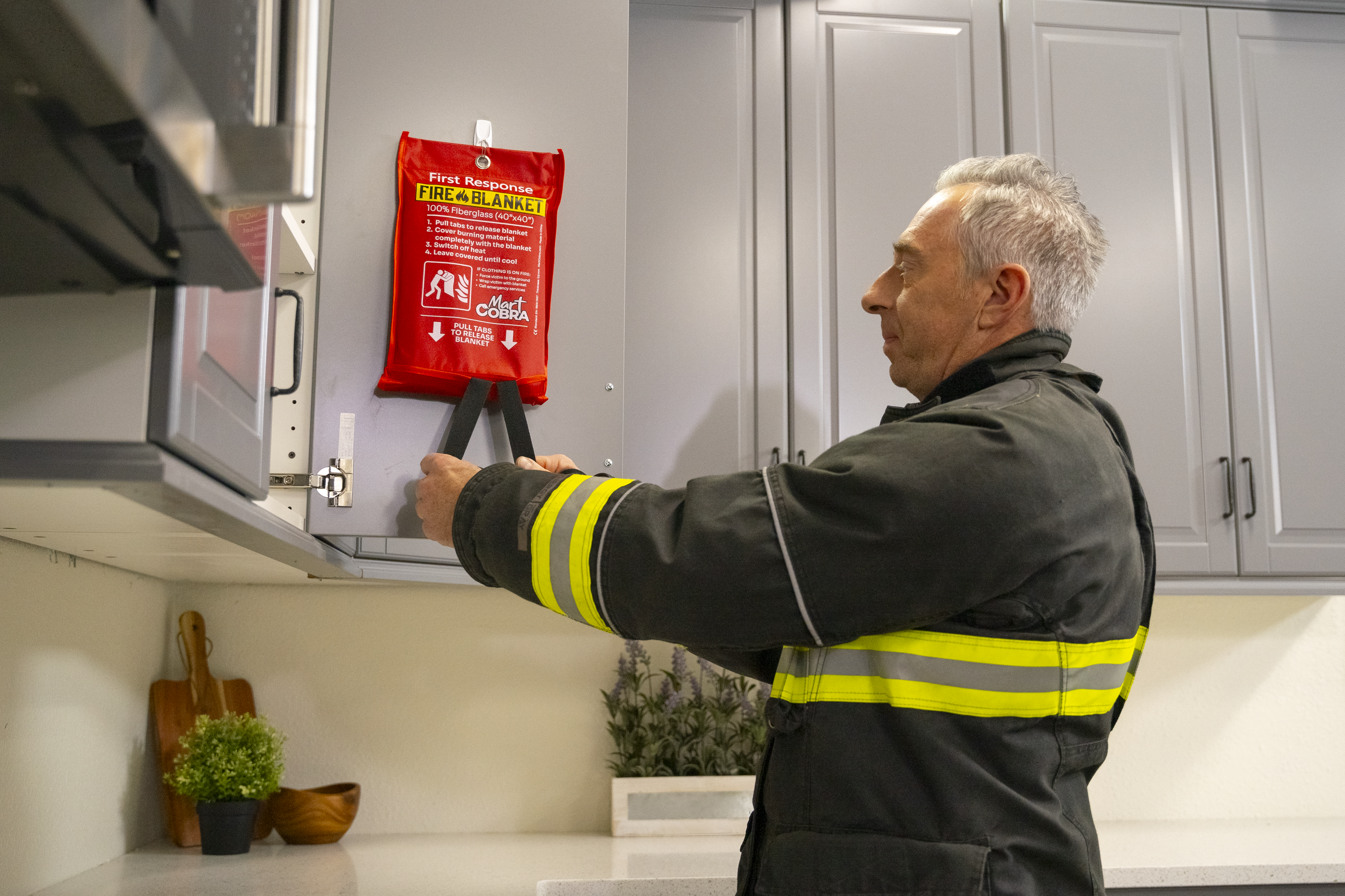 CM Fireman Inspect Kitchen DSC05786