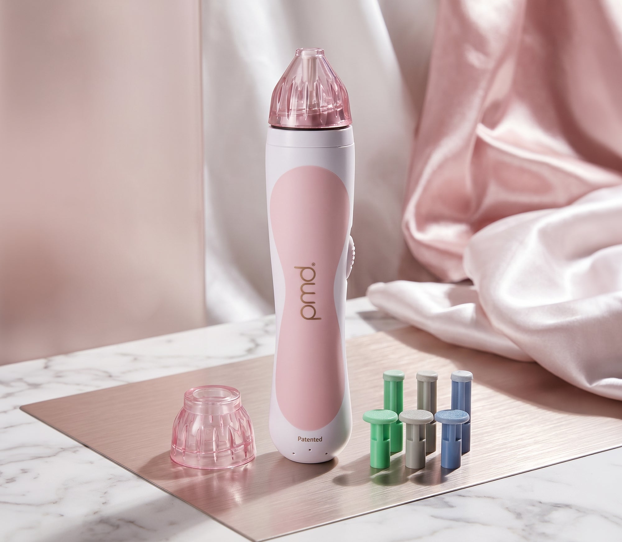 Gr02 2000x1742 PMD Beauty Microderm
